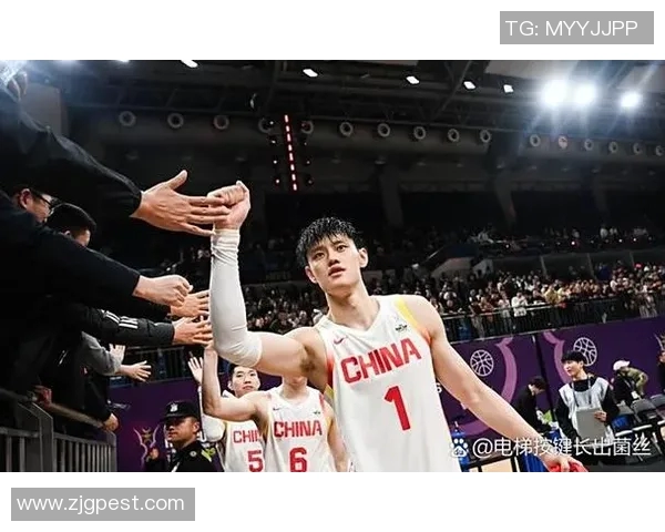 曾凡博的崛起之路：从青涩少年到篮球场上的新星