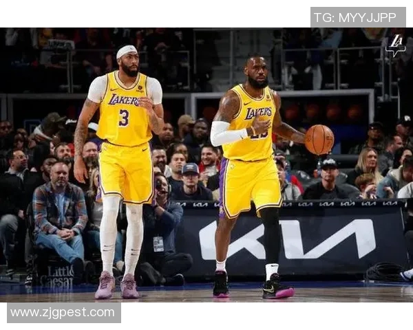 湖人队与篮球对决精彩回顾及赛季前瞻分析